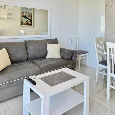 White - Malgorzata * Sarande